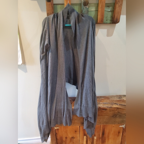Aritzia grey wrap cardigan - Picture 3 of 3
